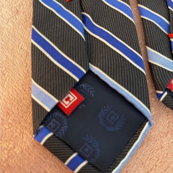 Chaps Black and Blue Diagonal Striped Tie - Picture 7 of 8